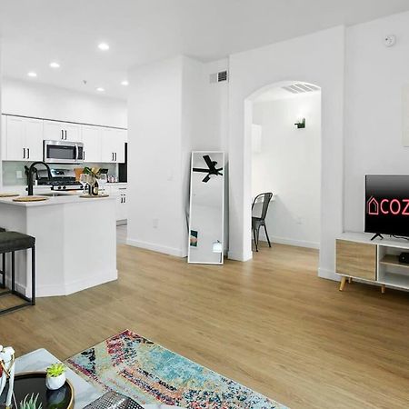 Cozysuites Glendale By The Stadium With Pool 02 エクステリア 写真