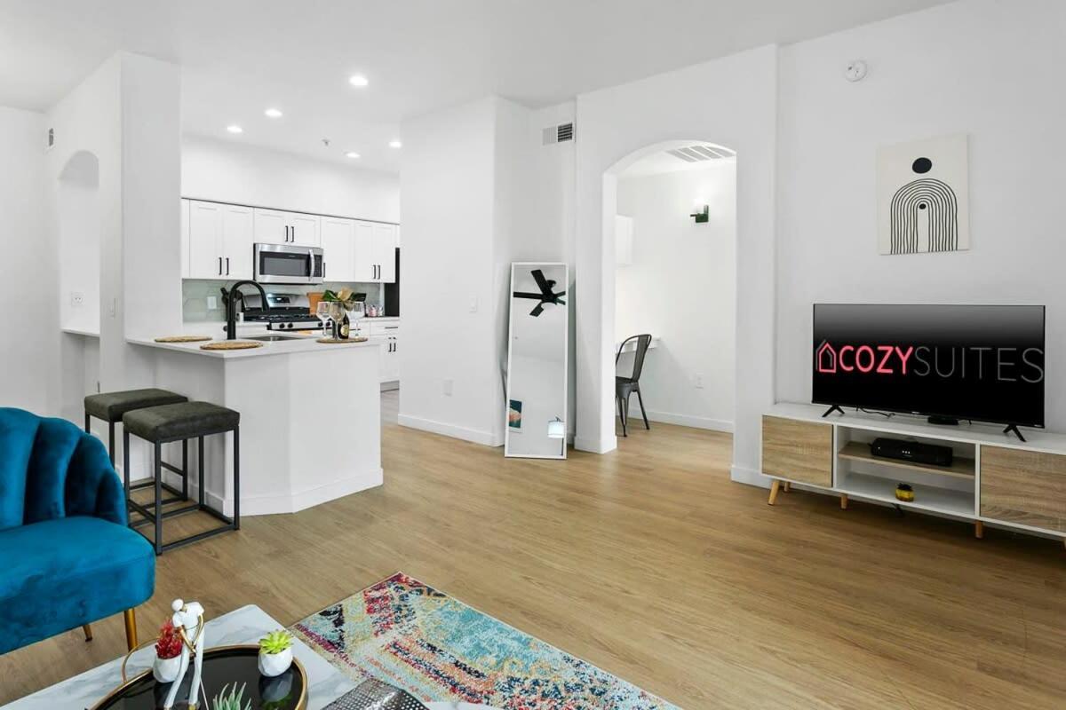 Cozysuites Glendale By The Stadium With Pool 02 エクステリア 写真