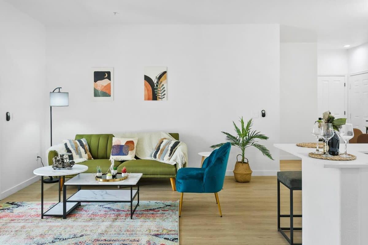 Cozysuites Glendale By The Stadium With Pool 02 エクステリア 写真