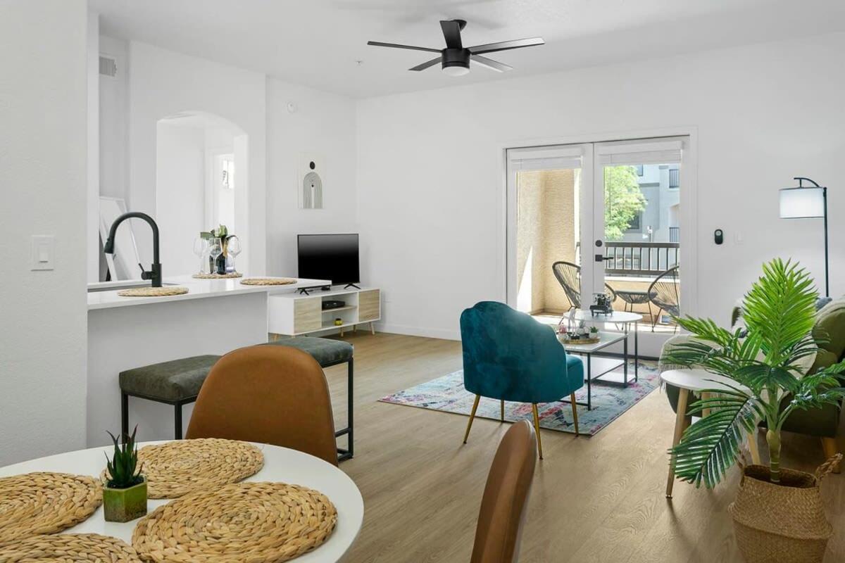 Cozysuites Glendale By The Stadium With Pool 02 エクステリア 写真