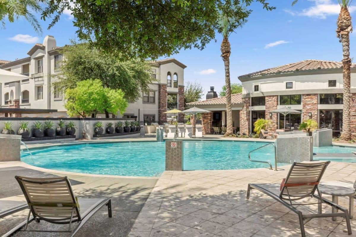 Cozysuites Glendale By The Stadium With Pool 02 エクステリア 写真