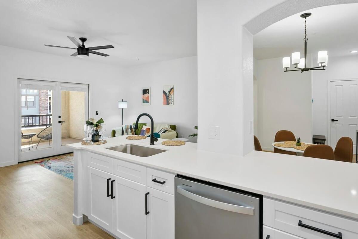 Cozysuites Glendale By The Stadium With Pool 02 エクステリア 写真
