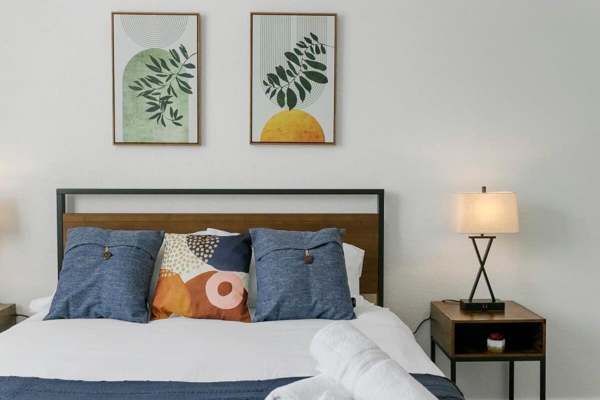 Cozysuites Glendale By The Stadium With Pool 02 エクステリア 写真