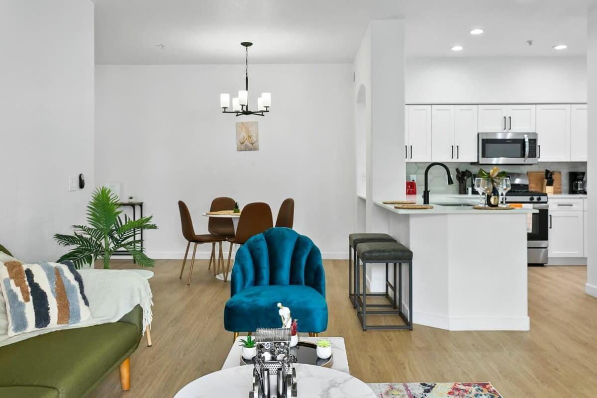 Cozysuites Glendale By The Stadium With Pool 02 エクステリア 写真